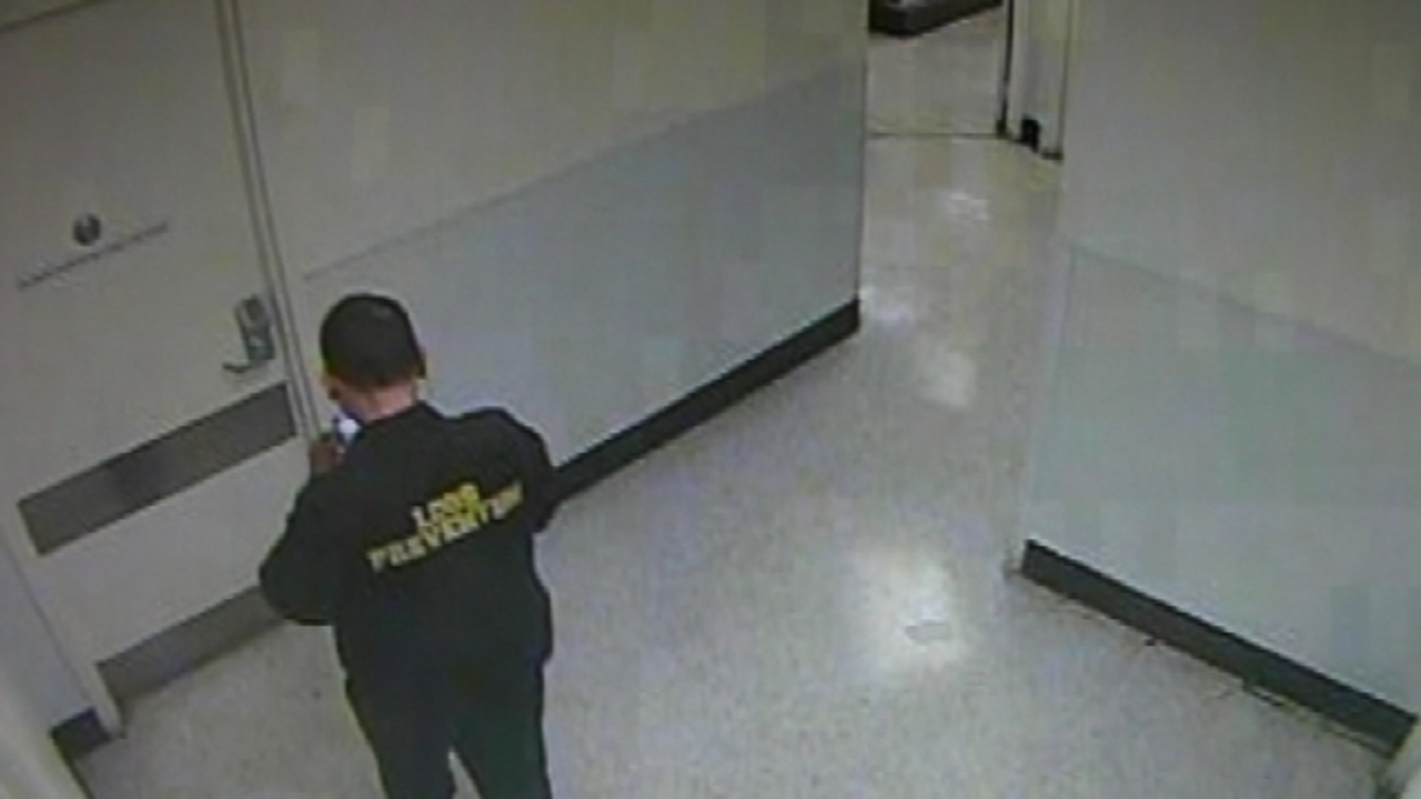 ross loss prevention officer accused of peeping at young female ross loss prevention