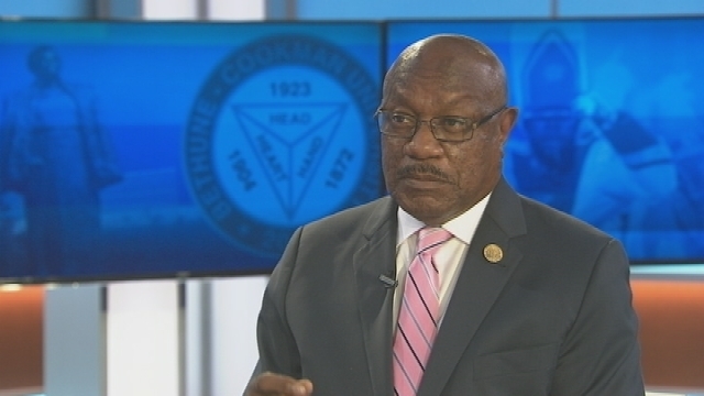 Bethune-Cookman University president steps down